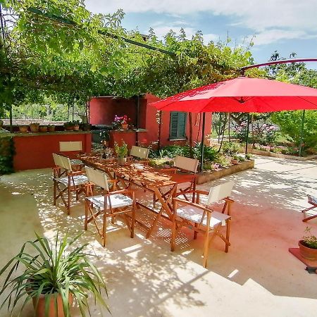 House Bougainvillea Pula Exterior photo