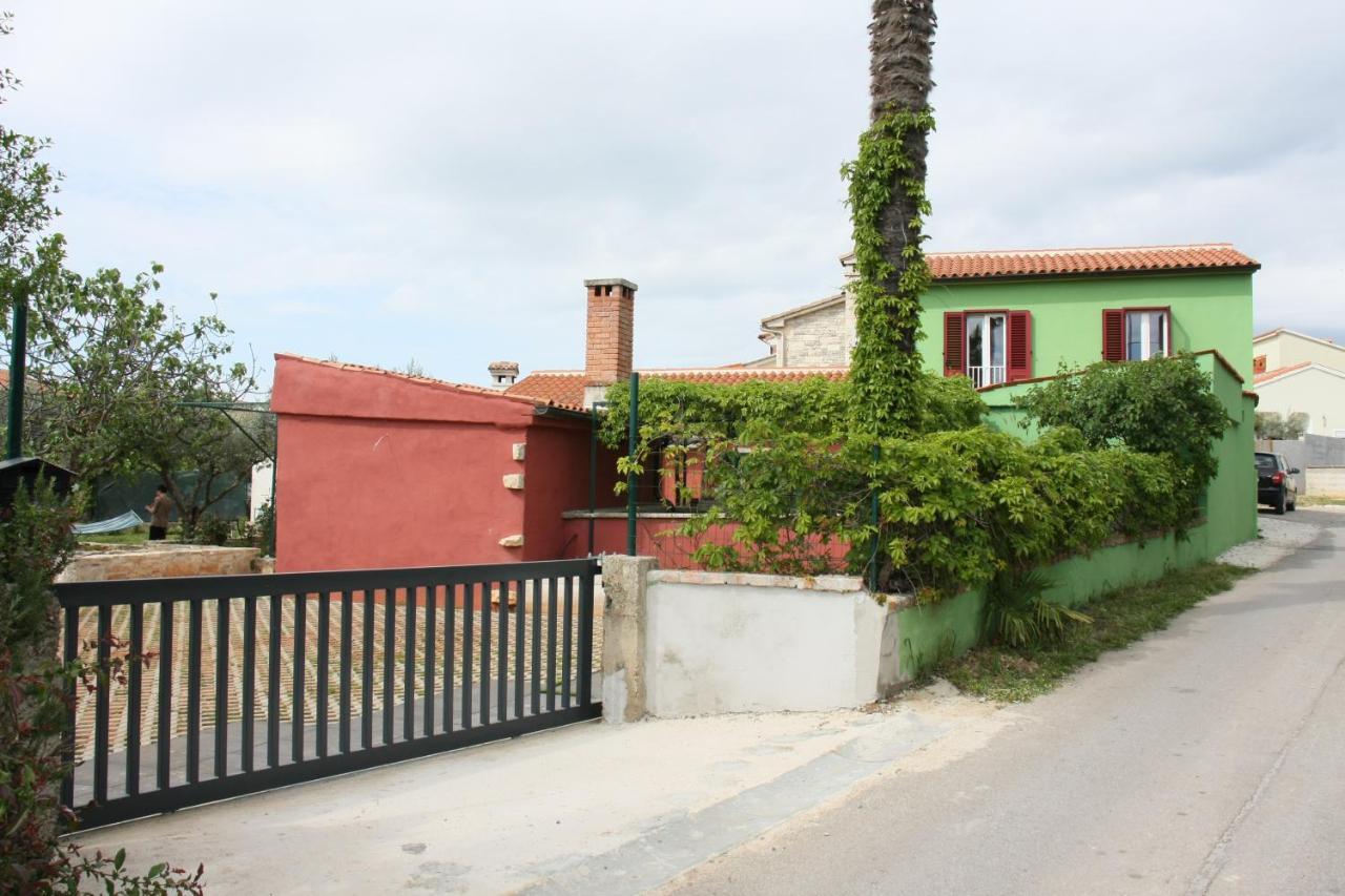 House Bougainvillea Pula Exterior photo