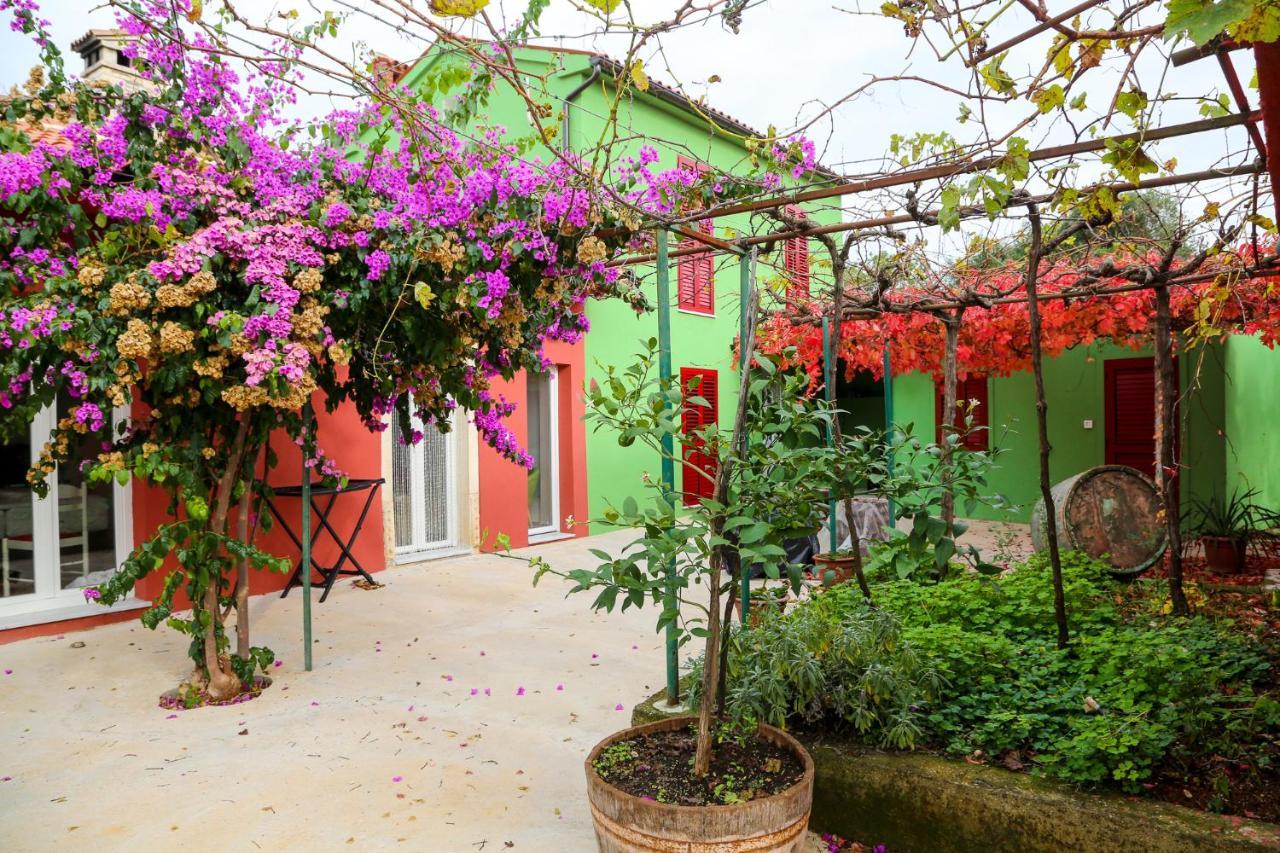 House Bougainvillea Pula Exterior photo